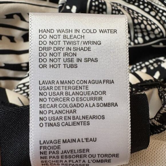 NWT Coco Reef Black White Tropical Print Piece Swimsuit Womens Size 36D (725) - Picture 7 of 7